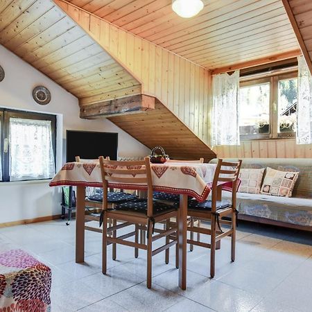 Apartmán Mansarda Tra Le Dolomiti Di Brenta Bocenago Exteriér fotografie